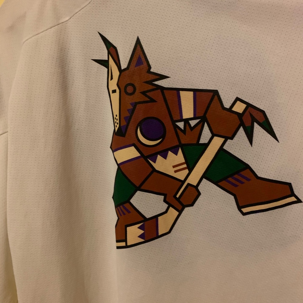 Coyotes practice Jersey